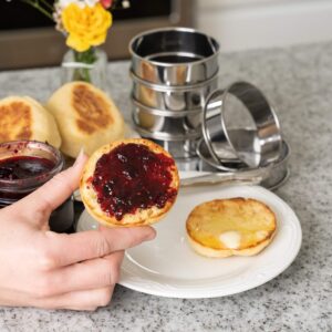 Oleex English Muffin Ring Set! 6 Muffin Rings with Dough Scraper! Multipurpose Stainless Steel Ring Set. Circle Egg Ring, Cooking Rings, Pancake, Crumpet Rings, Brioche Molds, Tart Ring.