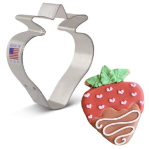 strawberry cookie cutter, 3.5" made in usa by ann clark