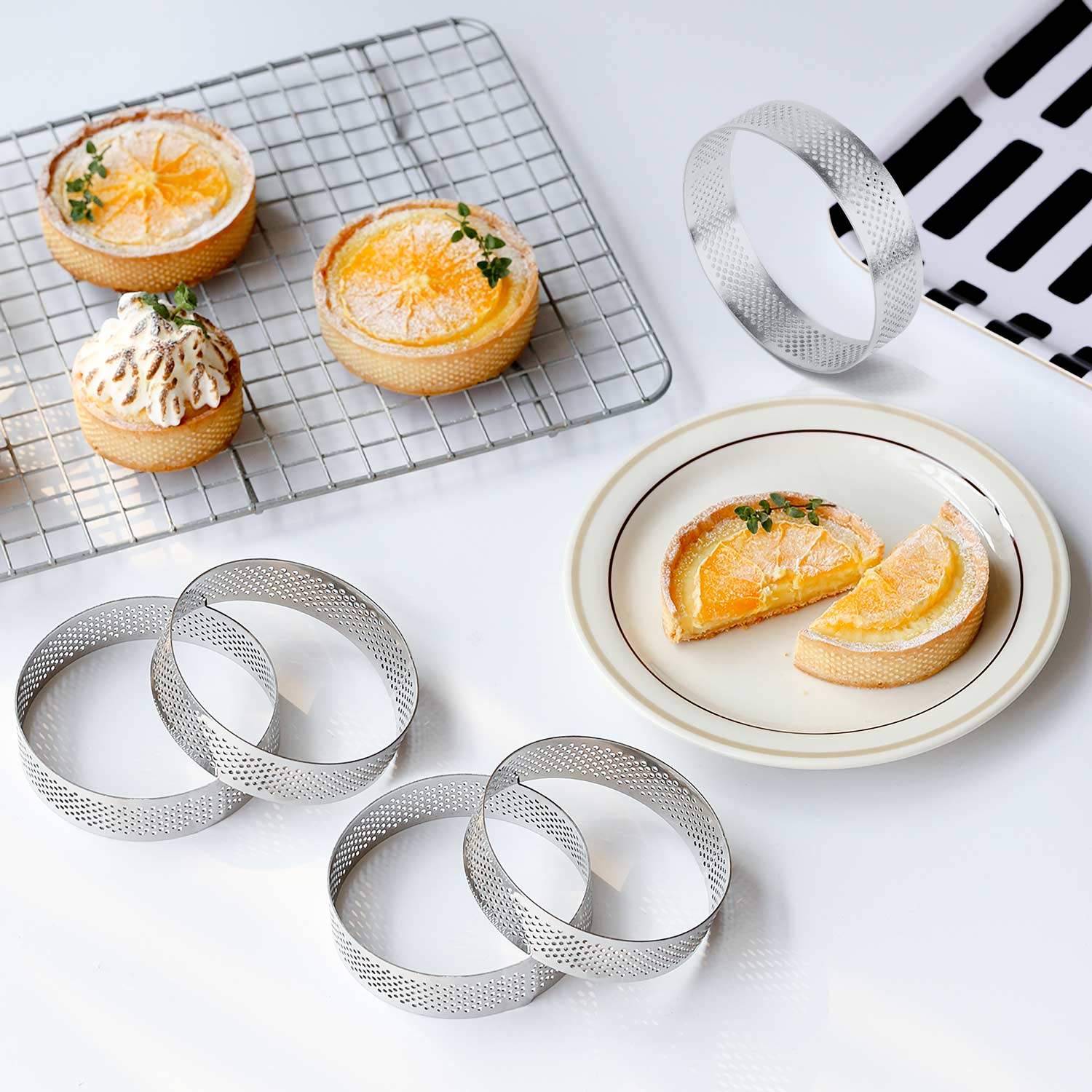 FANGSUN Tart Ring, Perforated Tart Rings for Baking, Stainless Steel Nonstick Round Cake Ring, Metal Pastry Mold for French Dessert, Small Fruit Tarte Crust, Circle Tartlet, 3 Inch, Gift Package