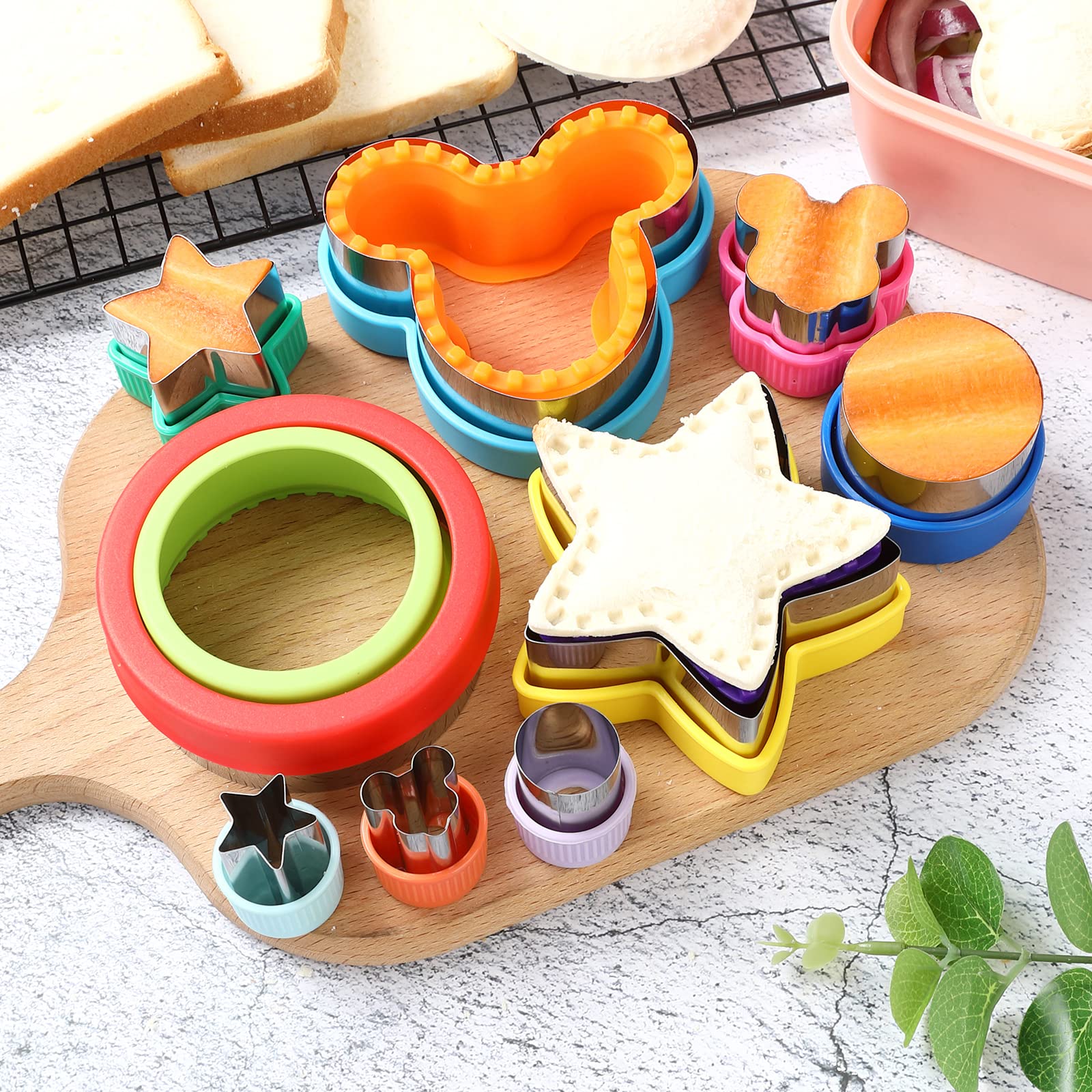 Sandwich Cutter and Sealer Set Cookie Cutters Vegetable Fruit Cutter Sandwich Cutter Cookie Stamps Mold Baking Supplement