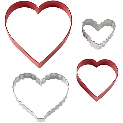 Wilton Nesting Hearts Cookie Cutter Set, 4-Piece