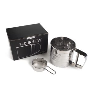 flour sifter, 3 cup sifter for baking, stainless steel flour sifter for baking cakes, pastries, pies, cupcakes and desserts, powdered sugar shaker duster, with hand press design