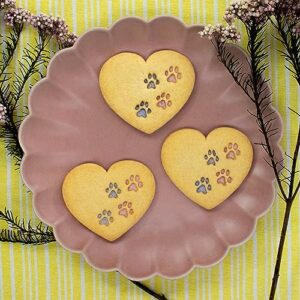 Heart Paw Prints cookie cutter, 1 piece - Bakerlogy