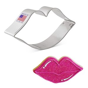 lips kiss cookie cutter, 4.25" made in usa by ann clark