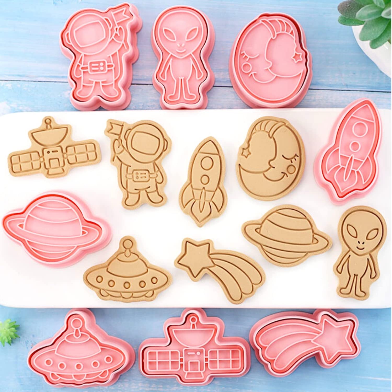 Crethinkaty Space Cookie Cutter-8 Plastic Cookie Stamp-Space Cartoon Fun Cookie Cutter Set, Children's Baking Set.