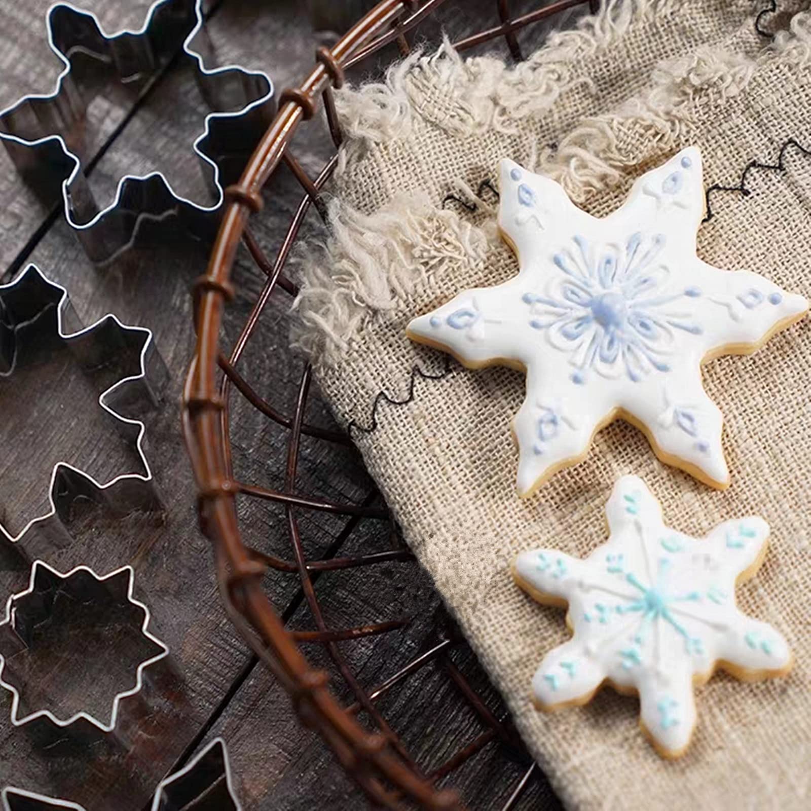 Snowflake Cookie Cutter Set of 10 pcs, Stainless Steel Snowflake Shaped Christmas Cookie Cutters Fondant Baking Molds