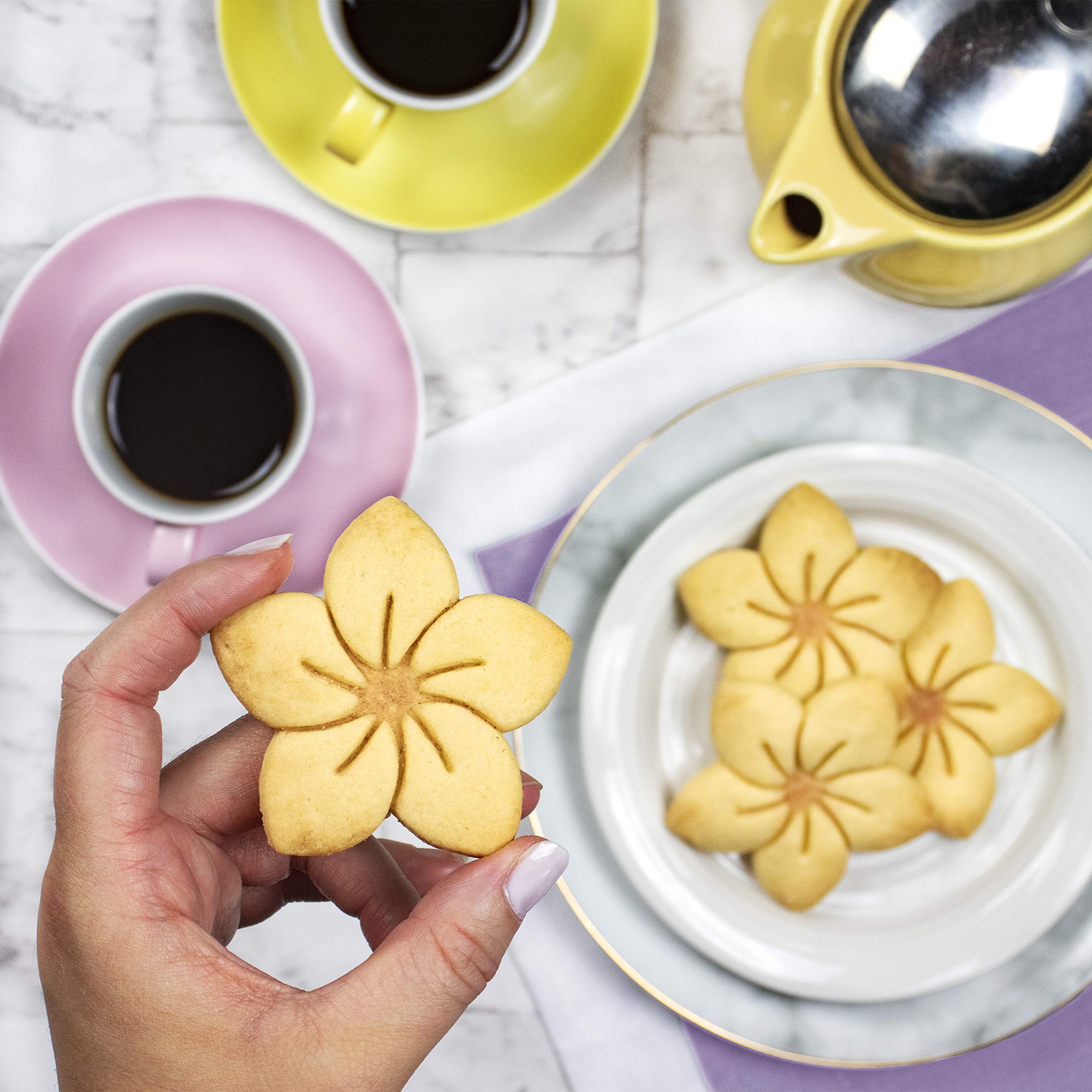 Frangipani cookie cutter, 1 piece - Bakerlogy