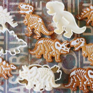 Elesinsoz 3 Set Dinosaur Cookie Cutters Dino Biscuit Sandwich Fondant Vegetable Fruit Food Playdoh Stamp Embosser Press Mold with T-Rex Stegosaurus Triceratops Skeleton Fossil Bones