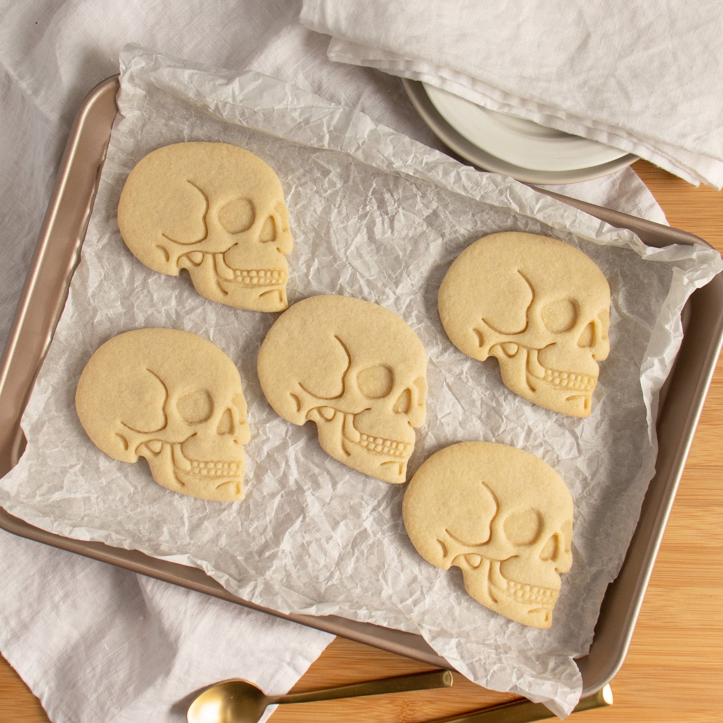 Anatomical Human Skull cookie cutter, 1 piece - Bakerlogy