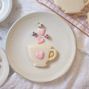 set of 3 tea party cookie cutters (designs: teapot, teacup and tea bag), 3 pieces, ideal for diy high tea party - bakerlogy