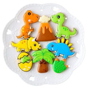 dinosaur cookie cutters with matching cookie stencils -set of 16-8pcs cookie cutter and 8pcs stencils, include stegosaurus, t-rex, brontosaurus, triceratops, dinosaur egg, footprint, volcano and tree