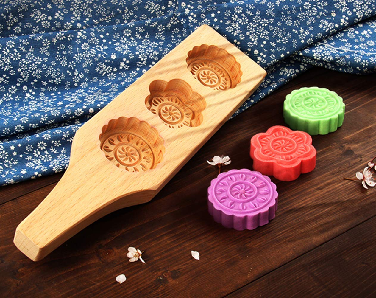 MoonCake Mold Chinese Traditional Mid-autumn Festival Moon Cake Mold 3 Flower Shape Wooden Handmade Baking Mold for Muffin Mooncake Cookie Biscuit Chocolate Pumpkin Pie