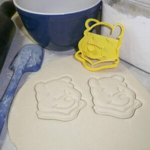 WINNIE THE POOH THEMED CARTOON BOOK TIGGER EEYORE PIGLET SET OF 4 COOKIE CUTTERS MADE IN USA PR493