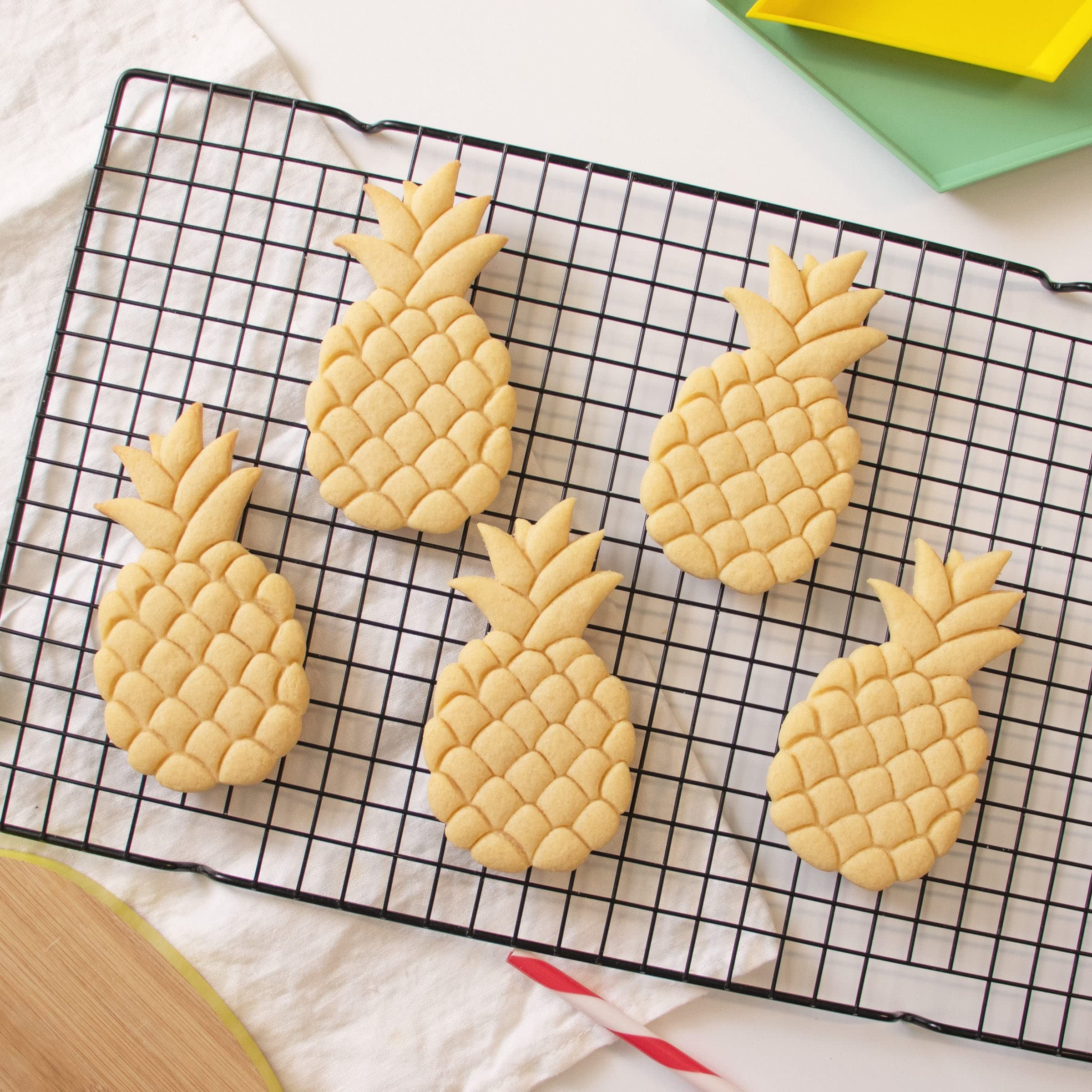 Pineapple cookie cutter, 1 piece - Bakerlogy