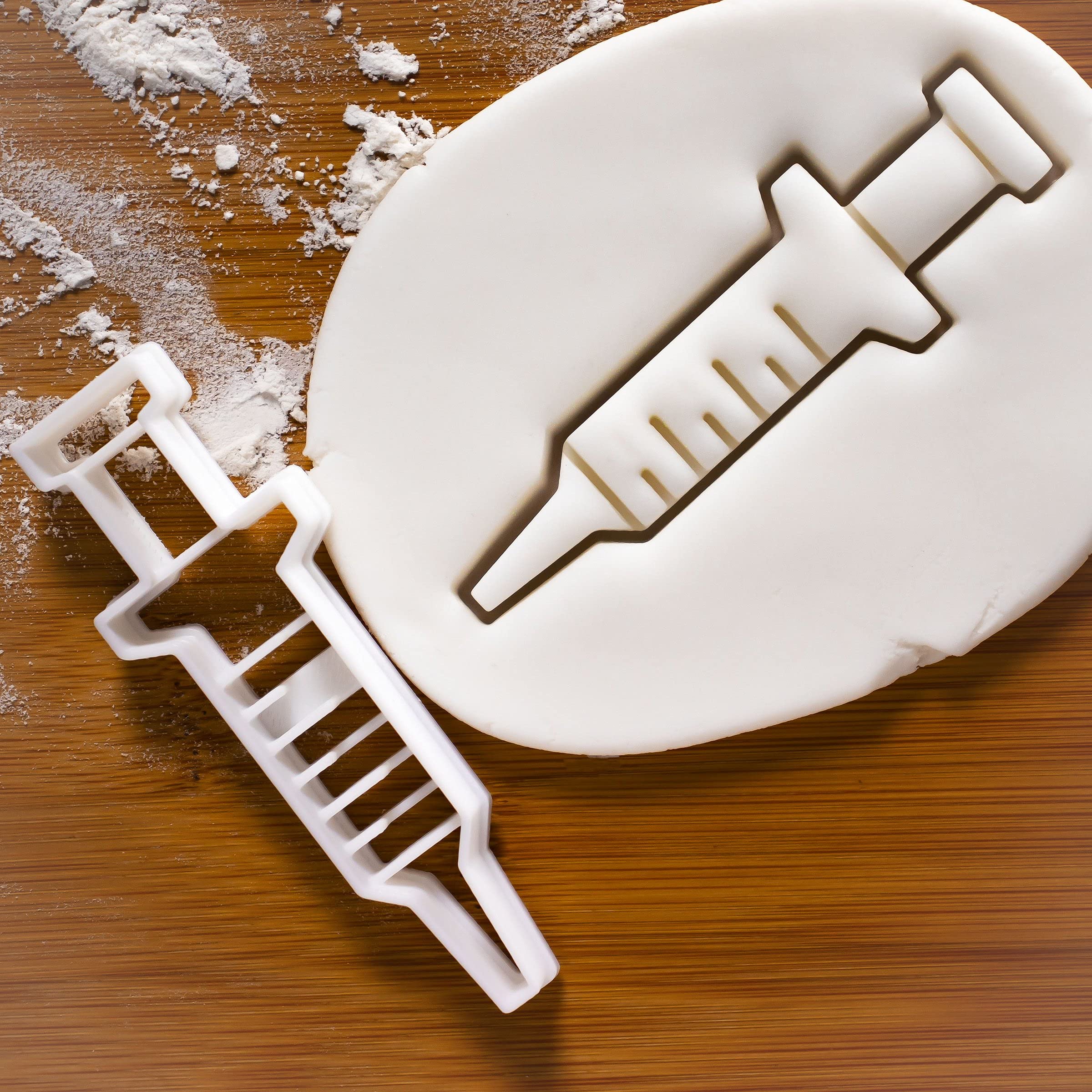 Syringe cookie cutter, 1 piece - Bakerlogy