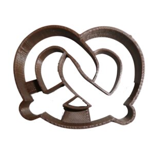 pretzel baked bread dough twisted knot movie carnival snack cookie cutter made in usa pr2159