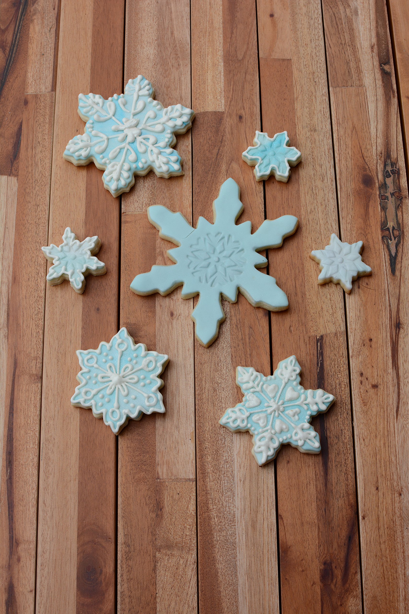 R&M International Snowflake Cookie Cutters, Assorted Sizes, 7-Piece Set