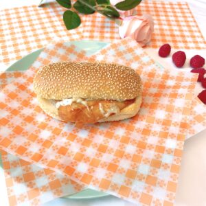 Suiwen 150pcs Orange and White Checkered Wax Paper Sheet for Food, Food Picnic Paper, Greaseproof Paper, Waterproof Dry Hamburger Paper Liners Wrapping Tissue for Plastic Food Basket (8.5 x 9.8 in)