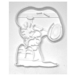 INSPIRED BY SNOOPY HUGGING WOODSTOCK COMICS MOVIE COOKIE CUTTER MADE IN USA PR3495