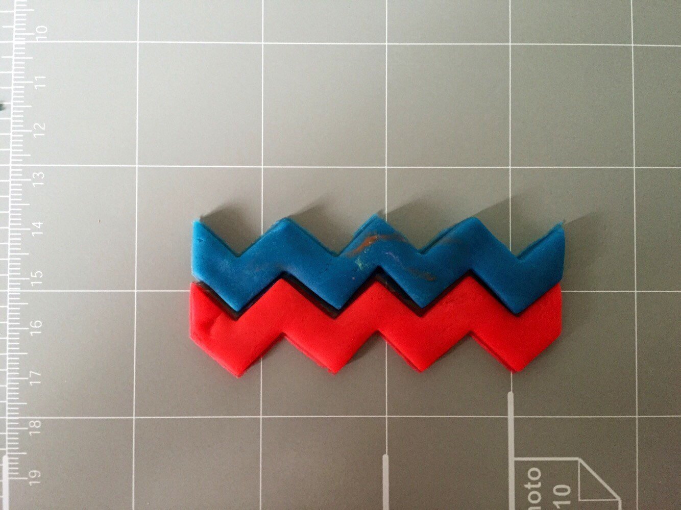 Chevron Cookie Cutter (4 Inch)