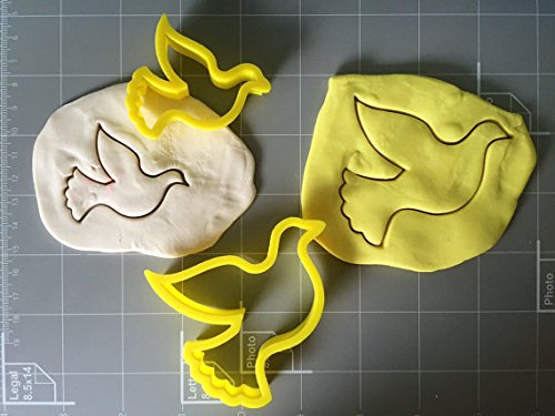 Dove Cookie Cutter (3 Inch)