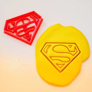T3D Cookie Cutters Super man Cookie Cutter, Suitable for Cakes Biscuit and Fondant Cookie Mold for Homemade Treats, 3.54 in x 2.68 in x 0.55 in