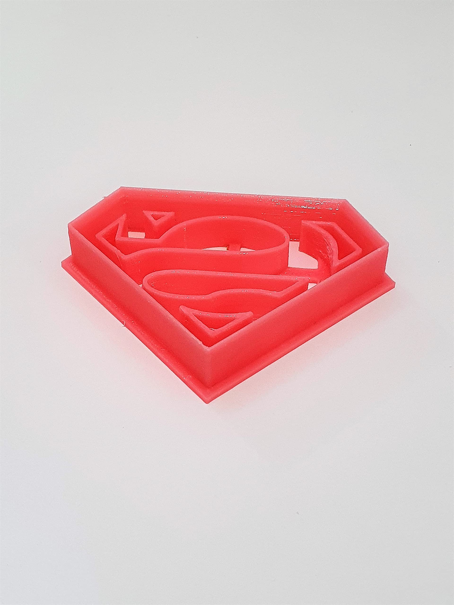 T3D Cookie Cutters Super man Cookie Cutter, Suitable for Cakes Biscuit and Fondant Cookie Mold for Homemade Treats, 3.54 in x 2.68 in x 0.55 in
