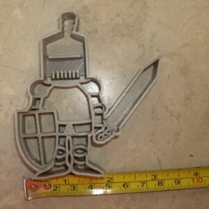 KNIGHT IN SHINING ARMOR WITH SWORD RENAISSANCE MEDIEVAL MIDDLE AGES COOKIE CUTTER MADE IN USA PR776