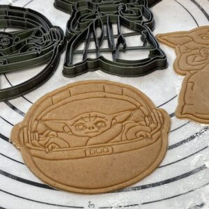 Premium Star Wars Set of 2 Baby Yoda Grogu Cookie Cutter’s & Molds 4.5" Produced by 3D Kitchen Art