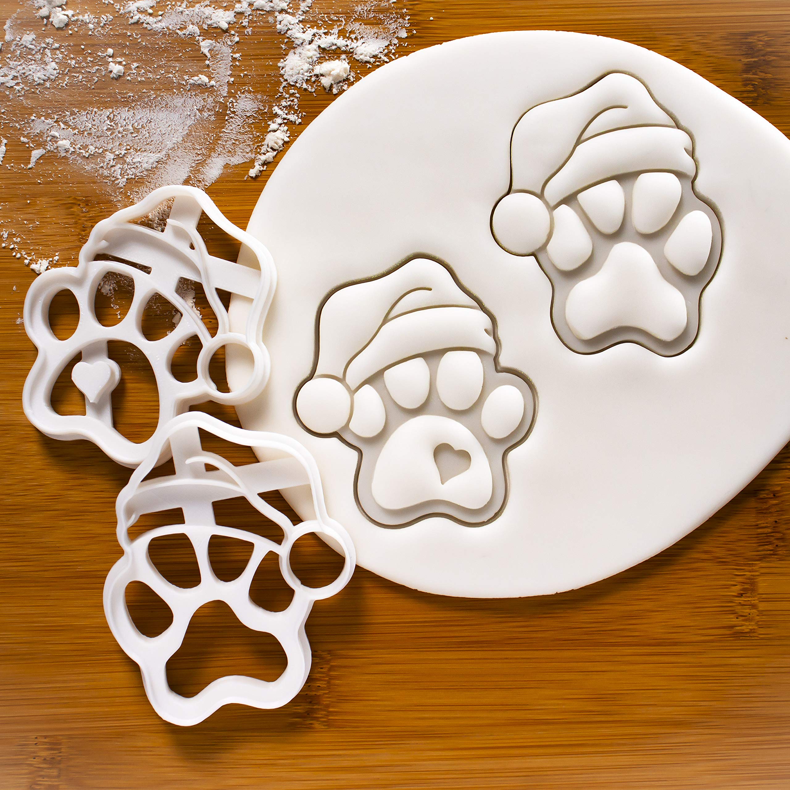 Set of 2 Santa Paw cookie cutters (Designs: Cute and Realistic), 2 pieces - Bakerlogy