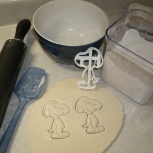 INSPIRED BY SNOOPY PET BEAGLE COMICS CARTOON CHARACTER COOKIE CUTTER BAKING TOOL MADE IN USA PR615
