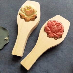 BYNNIX Mooncake Mold, Wooden Moon Cake Mold 3D Flower Pastry Baking Tool for Making Mung Bean Ice Skin