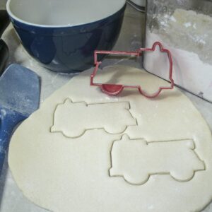 FIRE TRUCK FIRETRUCK ENGINE VEHICLE FIREMAN SAM COOKIE CUTTER MADE IN USA PR909