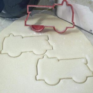 FIRE TRUCK FIRETRUCK ENGINE VEHICLE FIREMAN SAM COOKIE CUTTER MADE IN USA PR909