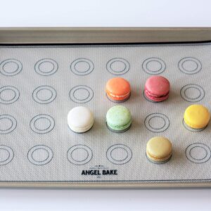 Angel Bake Silicone Mat - Two mats, 0.7 mm thick for even heat distribution and extended durability.