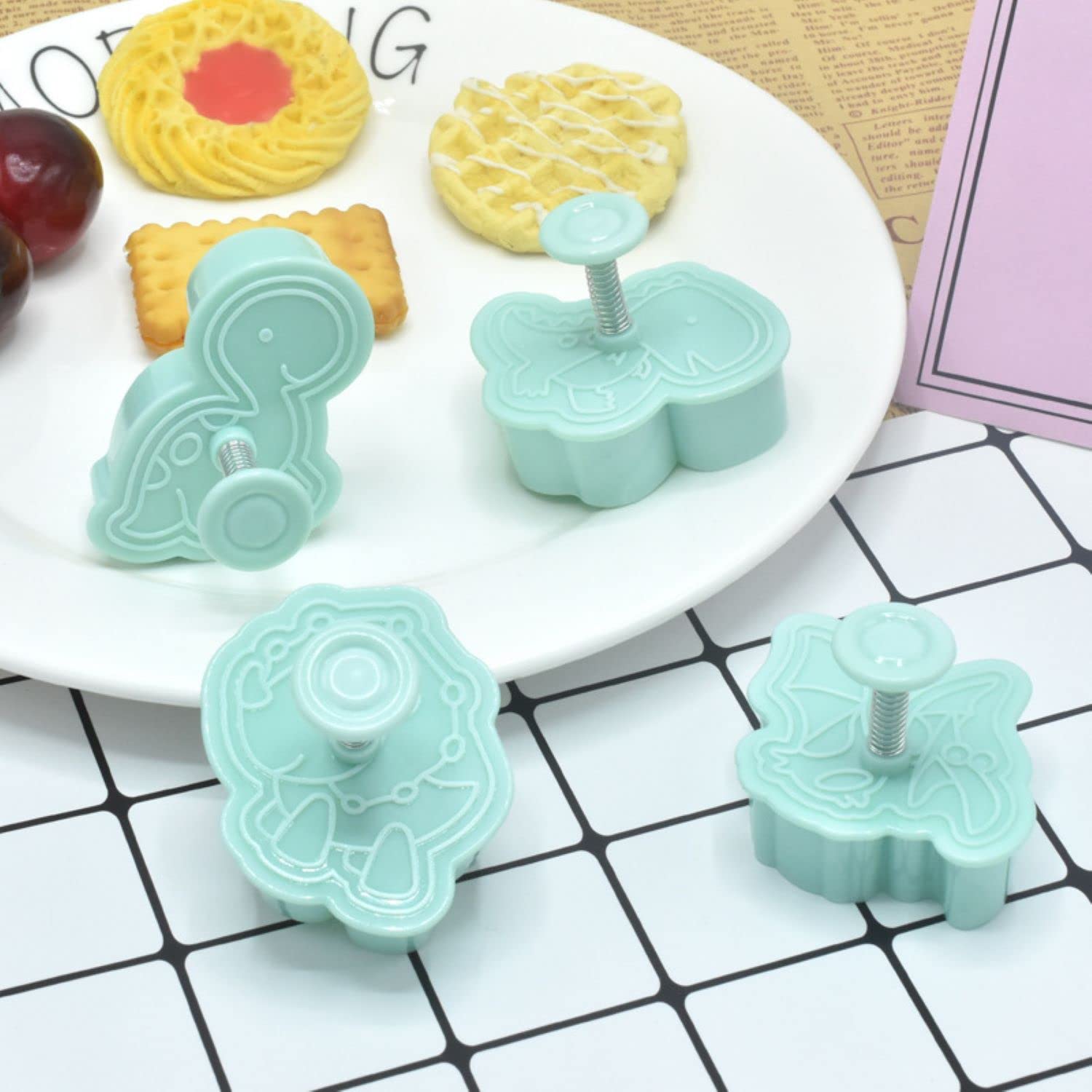 NentMent 4 Pack Dinosaur Cookies Cutter Mold 3D Biscuit Embossing Mould Fondant Cakes Cutters Animal Crackers Spring Stamp Plunger Cutter DIY Dino Forms for Sugar Pastry Cake Kitchen Tools (Green)