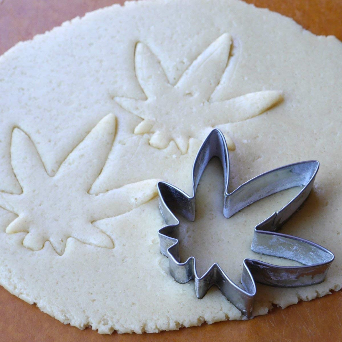Sweet Cookie Crumbs Cookie Cutter - 3 Piece Set - Stainless Steel (Hemp Leaf)