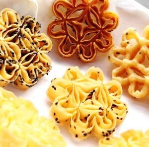 DOK JOK Brass Thai Flower Cookies Mold for Stylist Sunflower Crispy Biscuit Difference Size (6 cm)