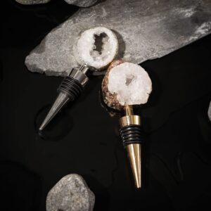 NIKITA Crystal Bottle Stopper - Natural Quartz Agate Bar Accessory in Gold or Silver - Engagement Gifts for Couples Newly Engaged or Bride to Be - Unique Wine & Champagne Reusable Wine Seal (Gold)