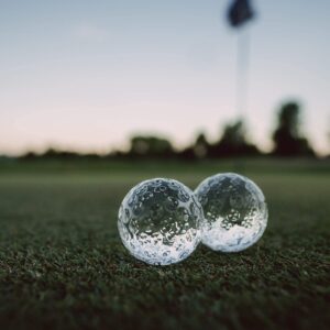 Golf Ball Shaped Whiskey Chillers, Single Whiskey Glass & Storage Bag - Non Lead Crystal Whiskey Stones for Chilling Vodka, Whiskey & Scotch - Fun Cocktail Glasses - Golf Drinking Accessories