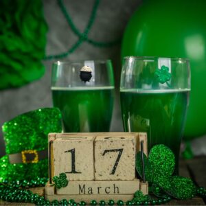 St Patricks Day Magnetic Drink Markers and Wine Charms for Stemless Glasses Beer Mugs or Cocktails Fun Decorations for a Party or Irish Gift Set of 6