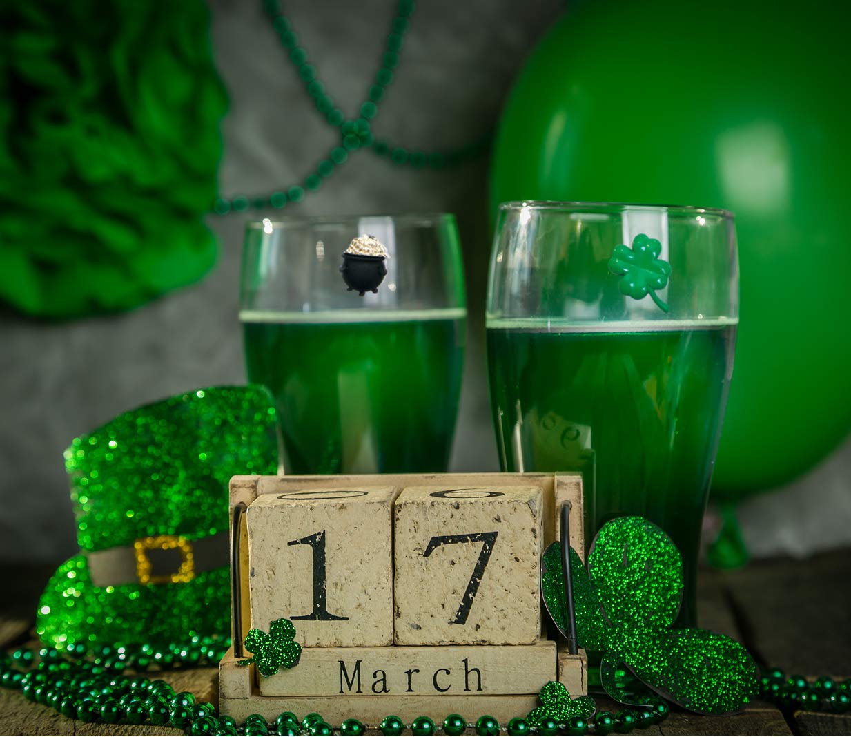 St Patricks Day Magnetic Drink Markers and Wine Charms for Stemless Glasses Beer Mugs or Cocktails Fun Decorations for a Party or Irish Gift Set of 6