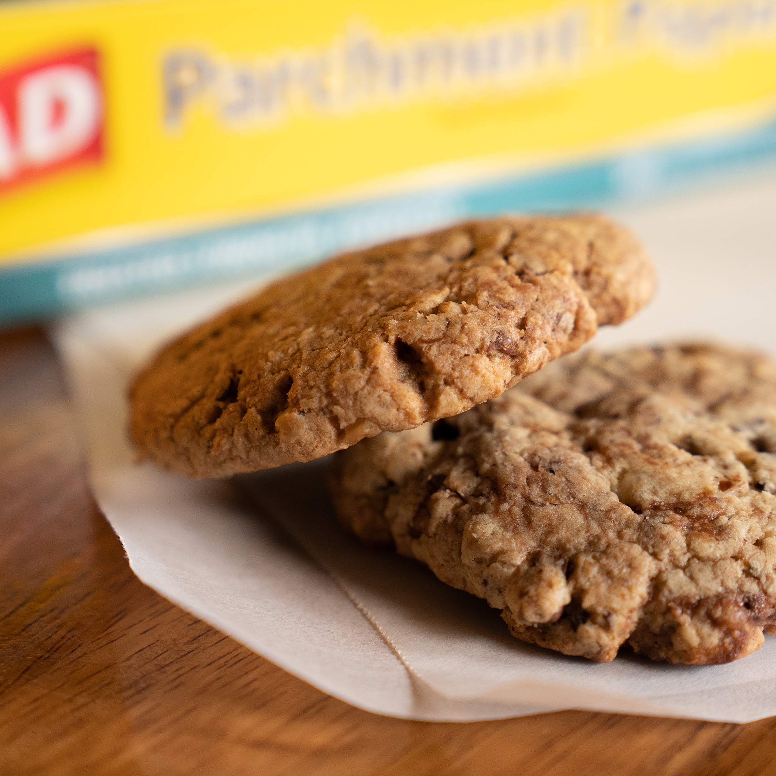 Glad Parchment Paper for Baking | Rolled Parchment Paper for Baking and Food Storage | 50 Square Feet White Parchment Baking Paper from Glad for Everyday Use