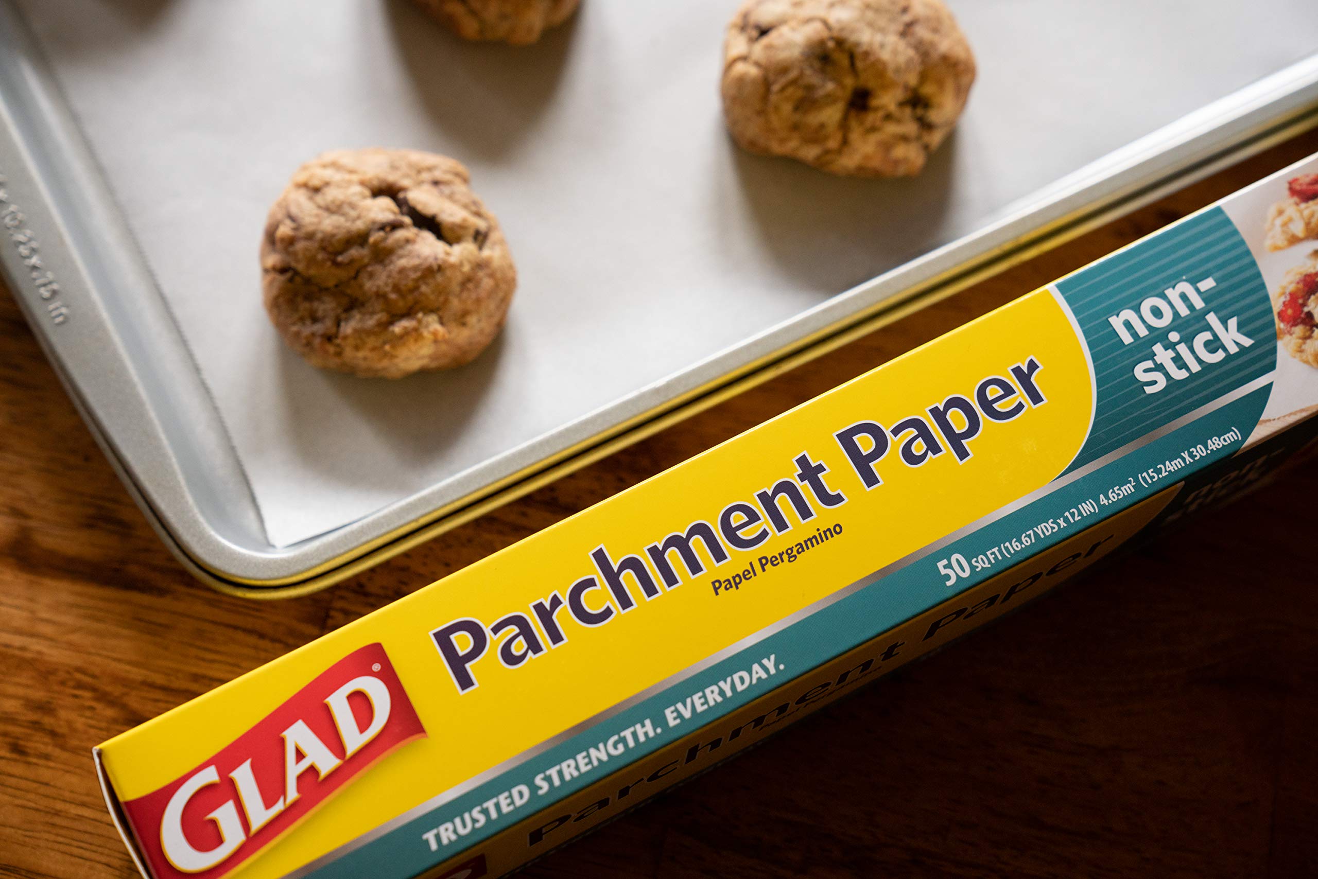 Glad Parchment Paper for Baking | Rolled Parchment Paper for Baking and Food Storage | 50 Square Feet White Parchment Baking Paper from Glad for Everyday Use