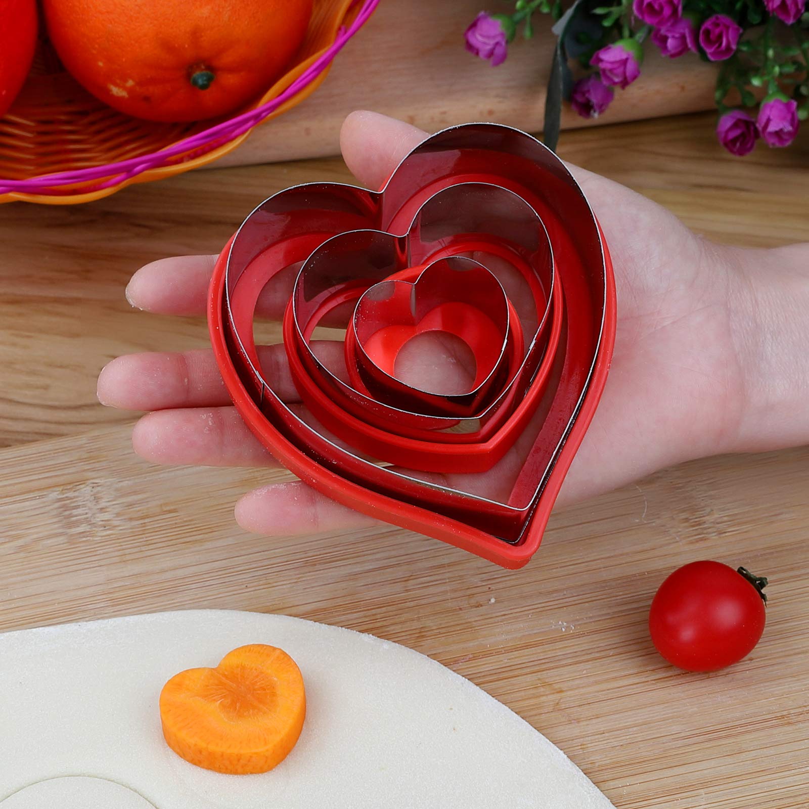 Love Heart Shape Cookie Cutters, Baking Vegetable Shape Cutters, Mini & Medium & Large Cookie Cutters,The Valentine’s Day Cookie Cutters with Red Color Biscuit Molds Fondant Cake Cookie Cutter Set