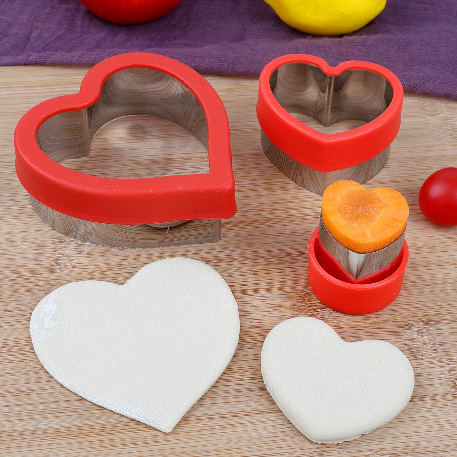 Love Heart Shape Cookie Cutters, Baking Vegetable Shape Cutters, Mini & Medium & Large Cookie Cutters,The Valentine’s Day Cookie Cutters with Red Color Biscuit Molds Fondant Cake Cookie Cutter Set