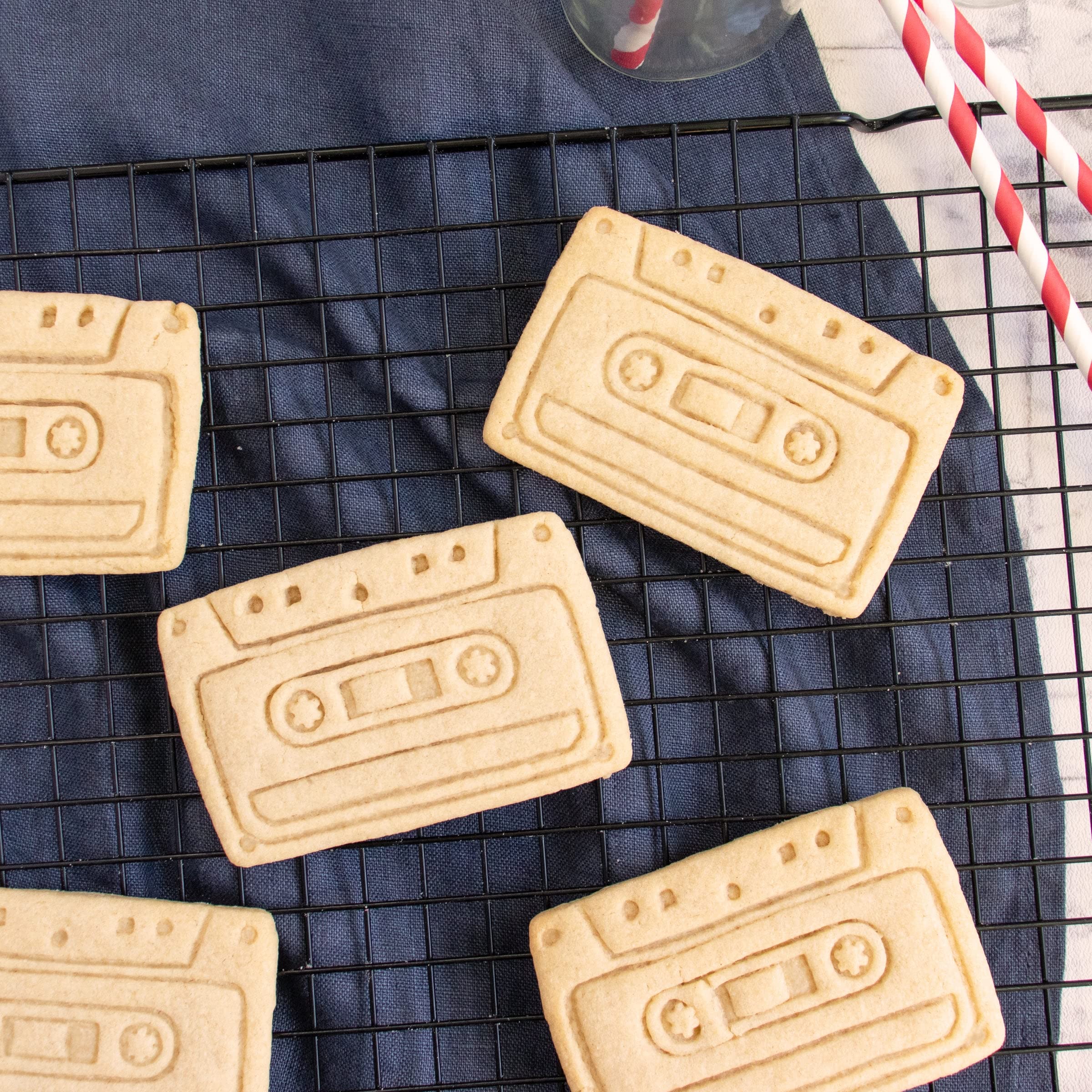 Cassette Tape cookie cutter, 1 piece - Bakerlogy