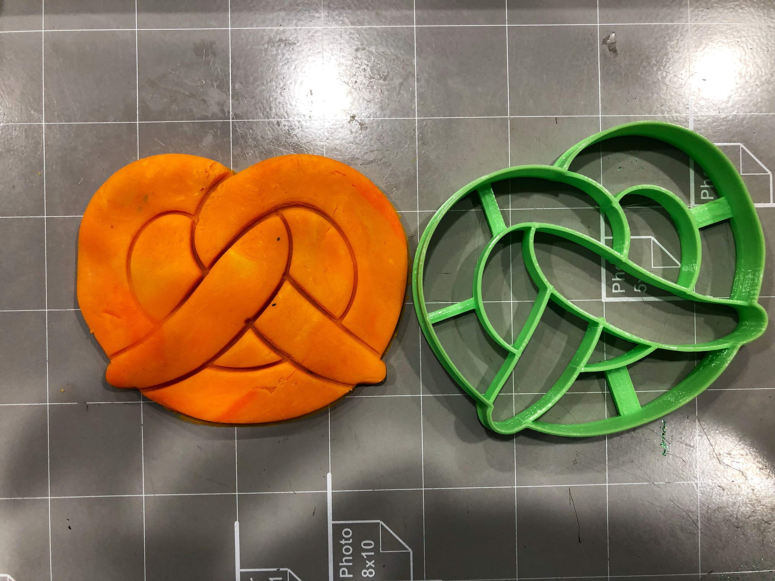 Pretzel Cookie Cutter