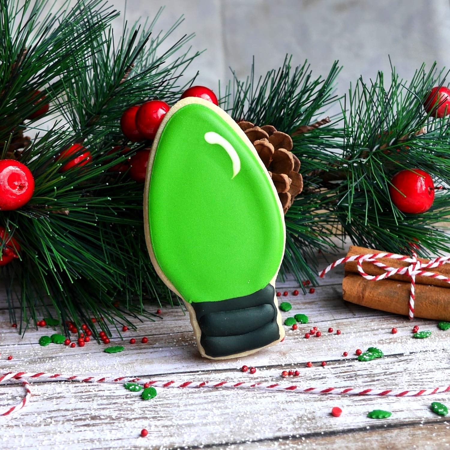 Christmas Light Bulb Cookie Cutter 3 Piece Set, Premium Food-Grade Stainless Steel, Dishwasher Safe (Light Bulb 3 Piece)