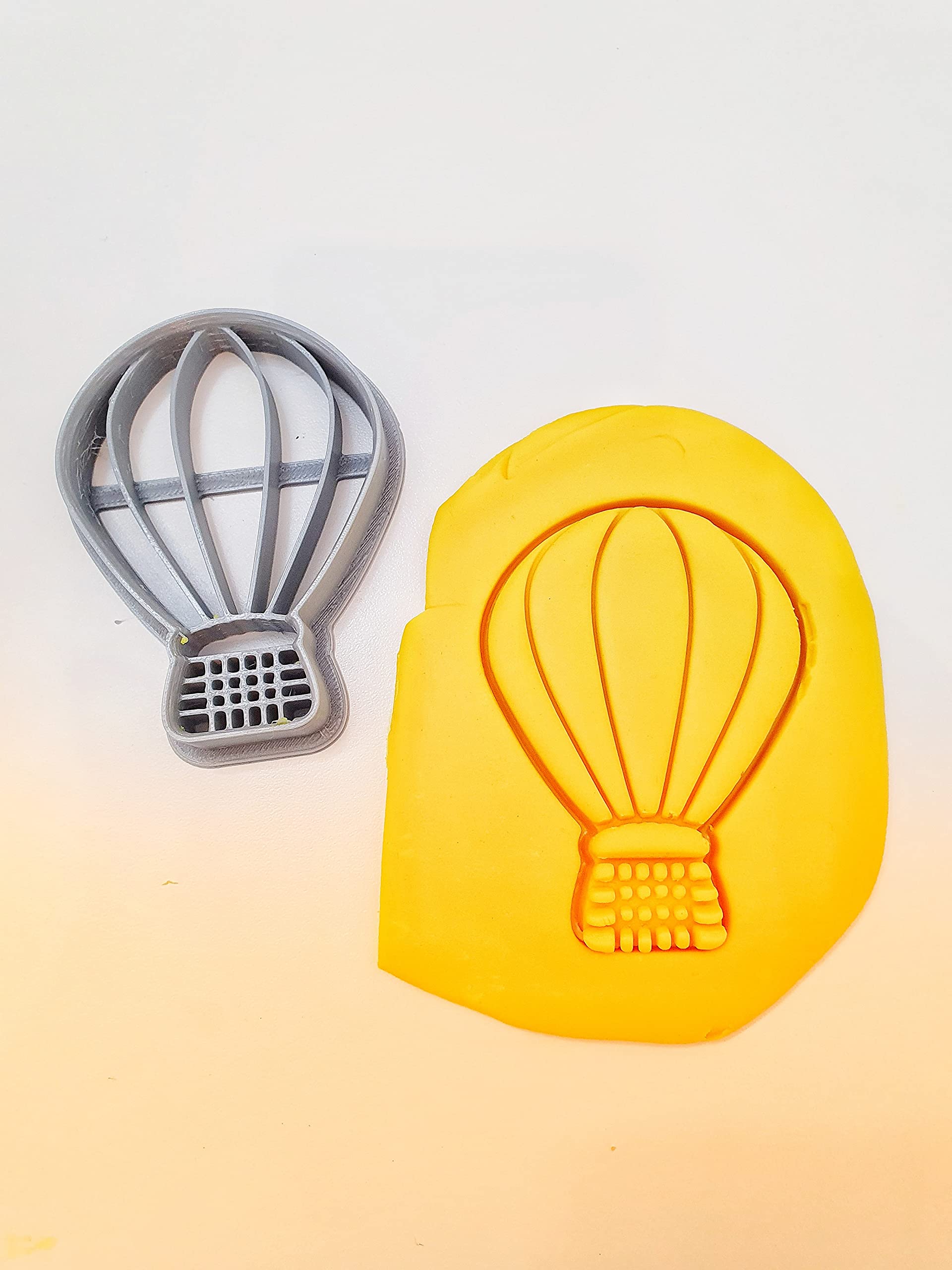 T3D Cookie Cutters Hot Air Balloon Cookie Cutter, Suitable for Cakes Biscuit and Fondant Cookie Mold for Homemade Treats, 3.56 x 2.69 x 0.55 Inch